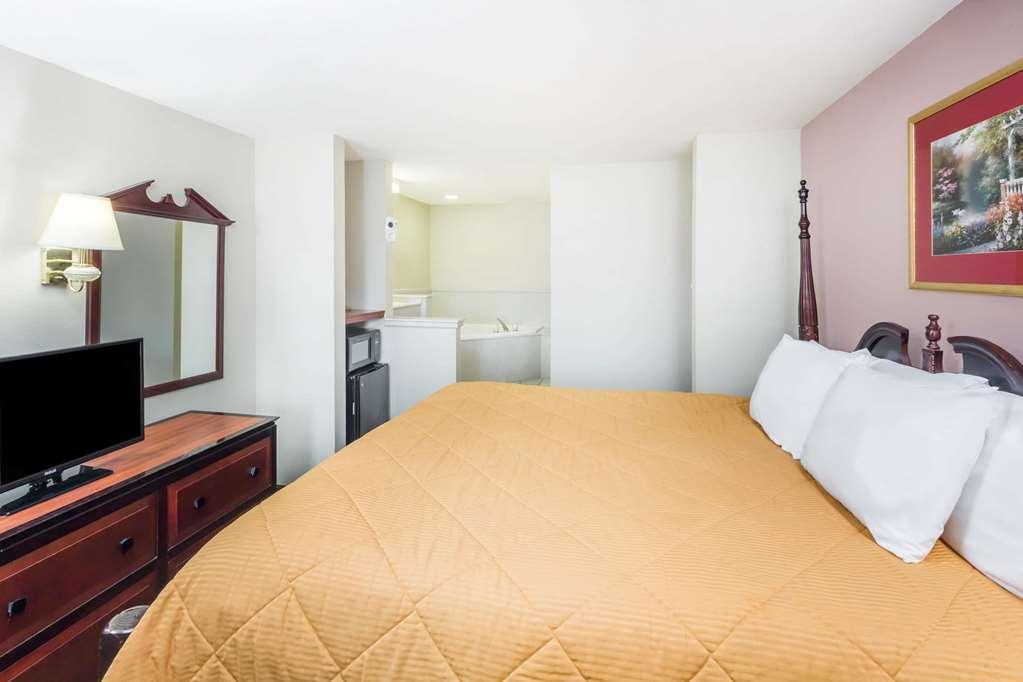 Baymont By Wyndham Biloxi - Ocean Springs Motel Rom bilde